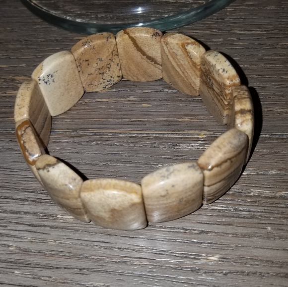 New Picture Jasper strech bracelet - Picture 4 of 7